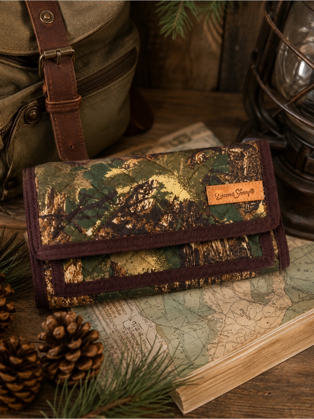 Donna Sharp Camouflage Trifold Quilted Wallet - Green/Brown